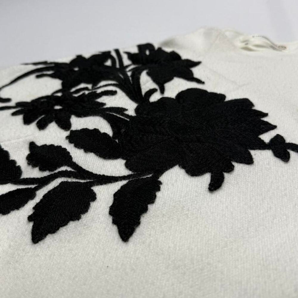 Anthropologie Applique Mock White/Black Embroidered Floral Sweater Top Size XS - Picture 5 of 7